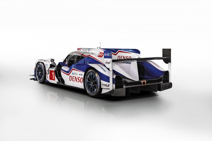  Toyota TS040 Hybrid 2015 года  (фото 6 из 14)